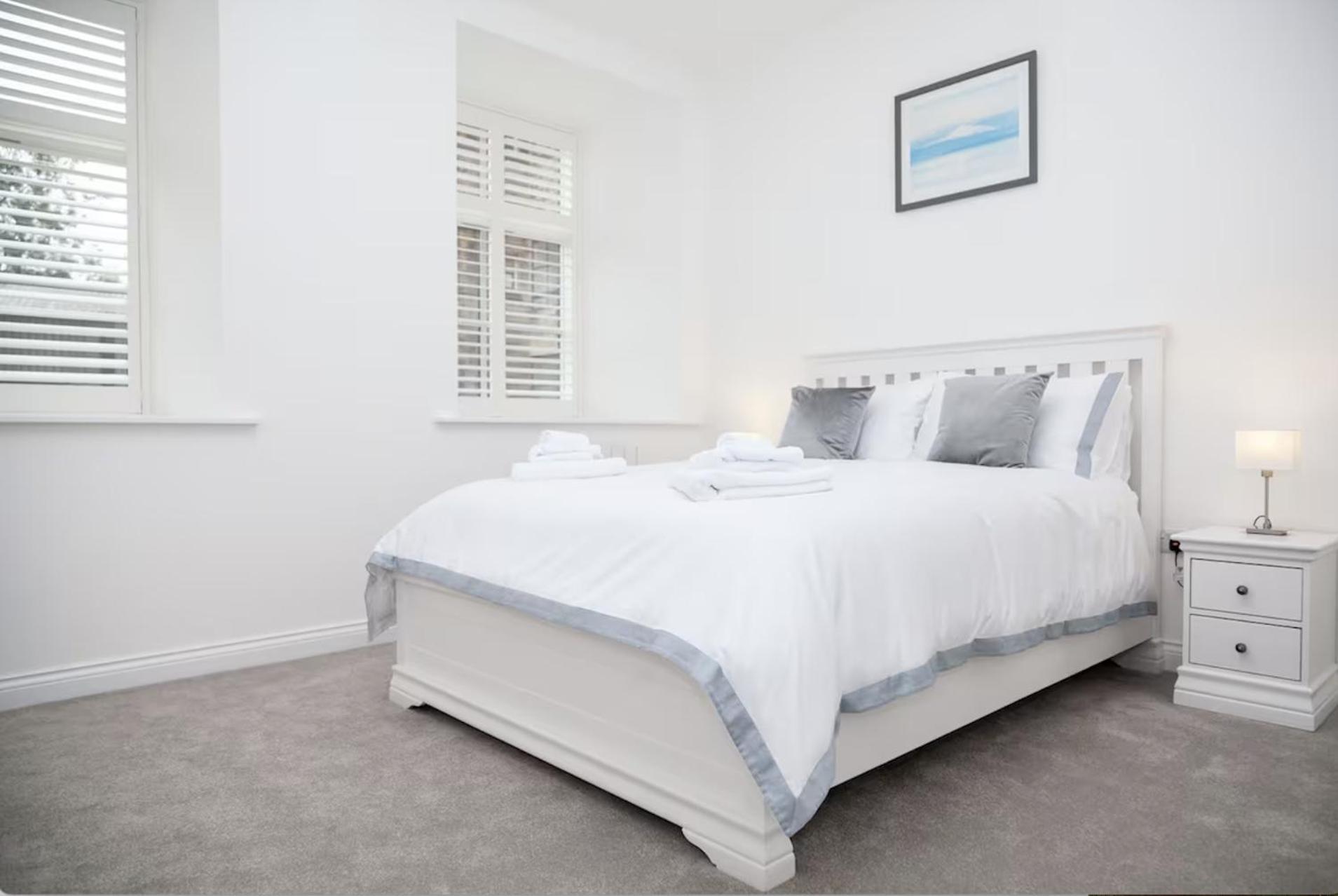 Charming Newly Refurb 2-Bed 2-Bath Whole Apartment Near Hyde Park & Kensington, Prime Paddington Location Zone 1 Londen Buitenkant foto