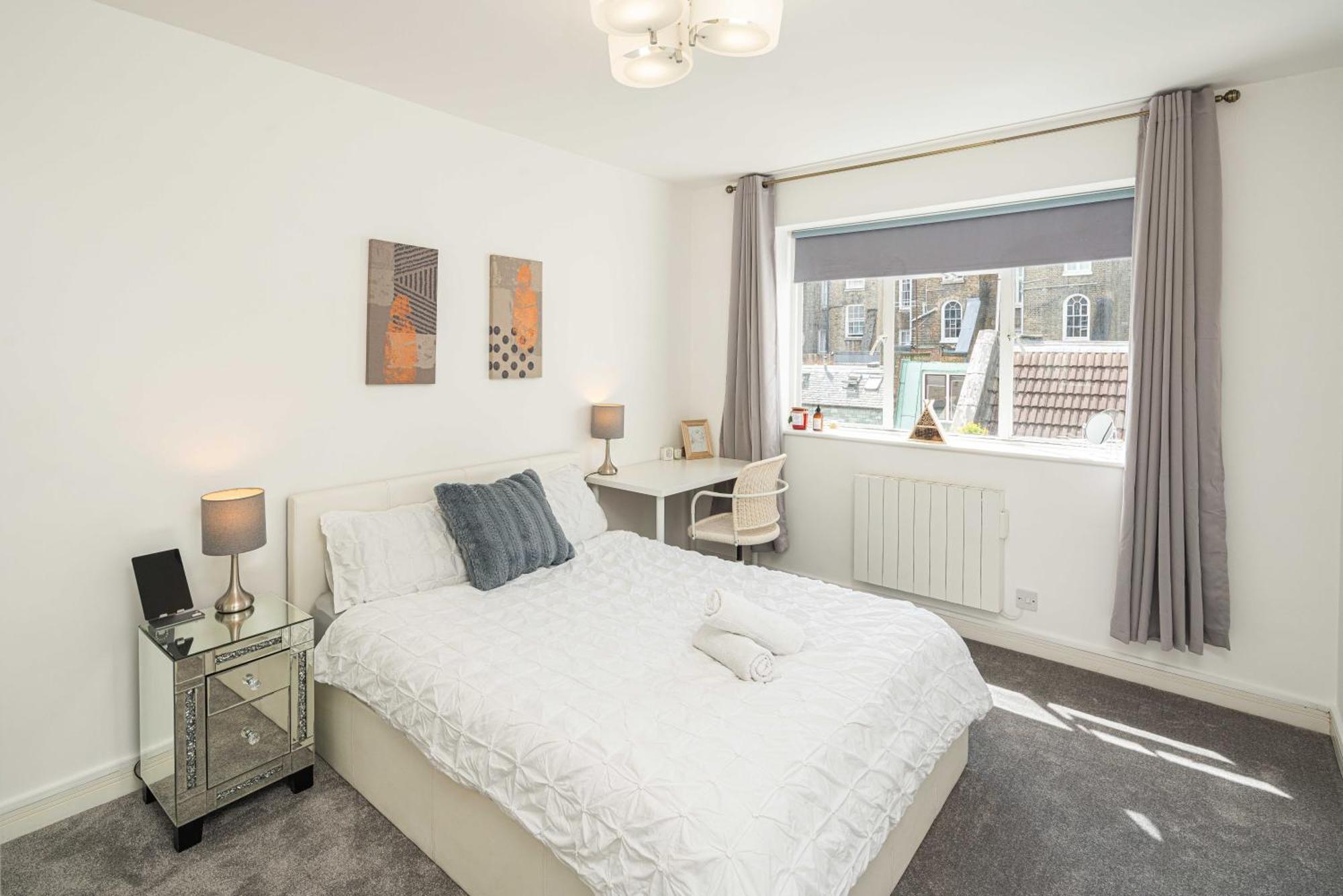 Charming Newly Refurb 2-Bed 2-Bath Whole Apartment Near Hyde Park & Kensington, Prime Paddington Location Zone 1 Londen Buitenkant foto